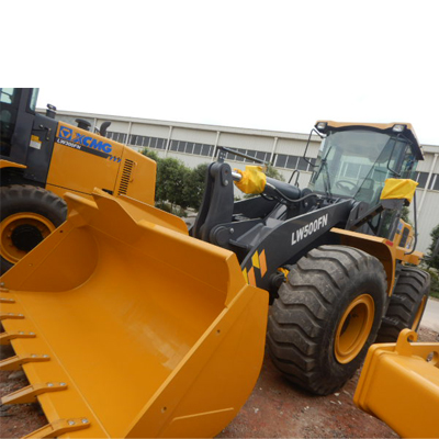 1 Unit Of XCMG Wheel Loader LW500FN Dismantled Into Container Sent To Southeastern Asia