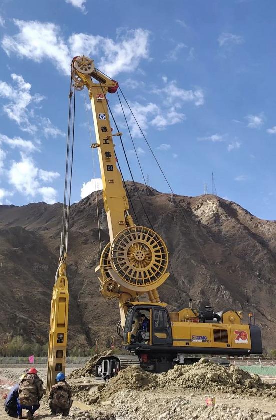 Digging At Three Kilometers Above Sea Level, XCMG Underground Diaphragm Wall Grabber In Tibet