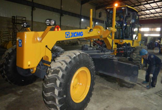 XCMG Wheel Loader ​LW500FN & XCMG Grader GR165 Exported To Africa